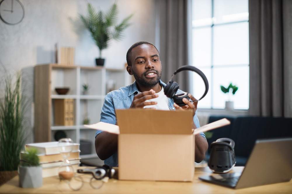 Employee Onboarding Kits That Wow: Why First-Day Gifting Matters More Than Ever