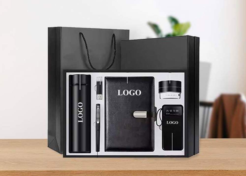 25 Swag Ideas to Wow Your New Employees and Elevate Your Onboarding Experience